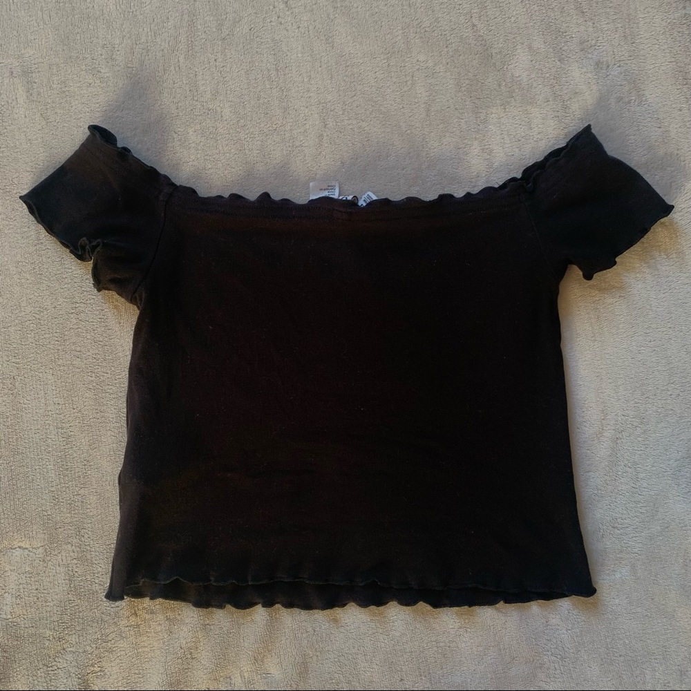 H&M Off the Shoulder Top - Picture 2 of 4
